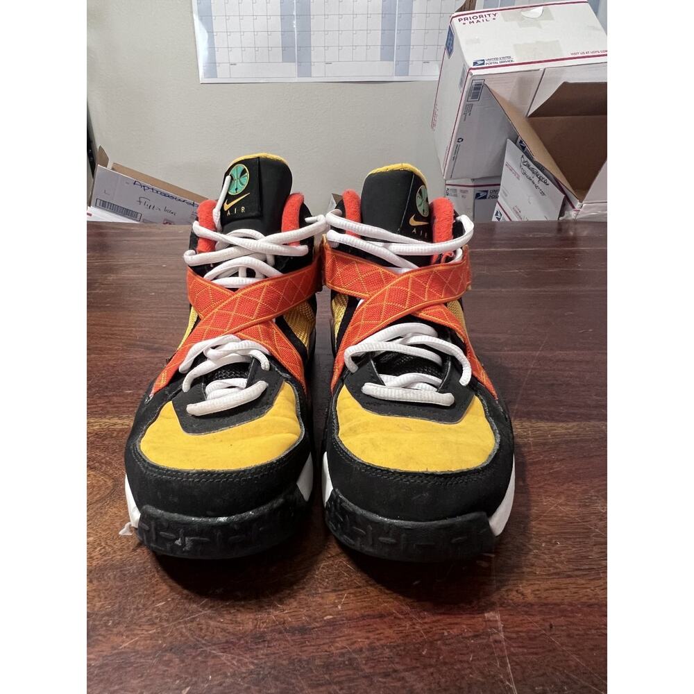 Nike Air Raid Athletic Shoes Youth 6Y Black Yellow Orange Straps - Picture 2 of 5